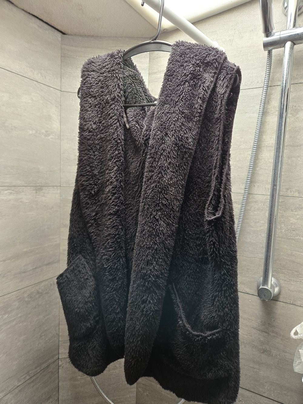 Cozy Plush Hooded Women's Sweater Vest - Black